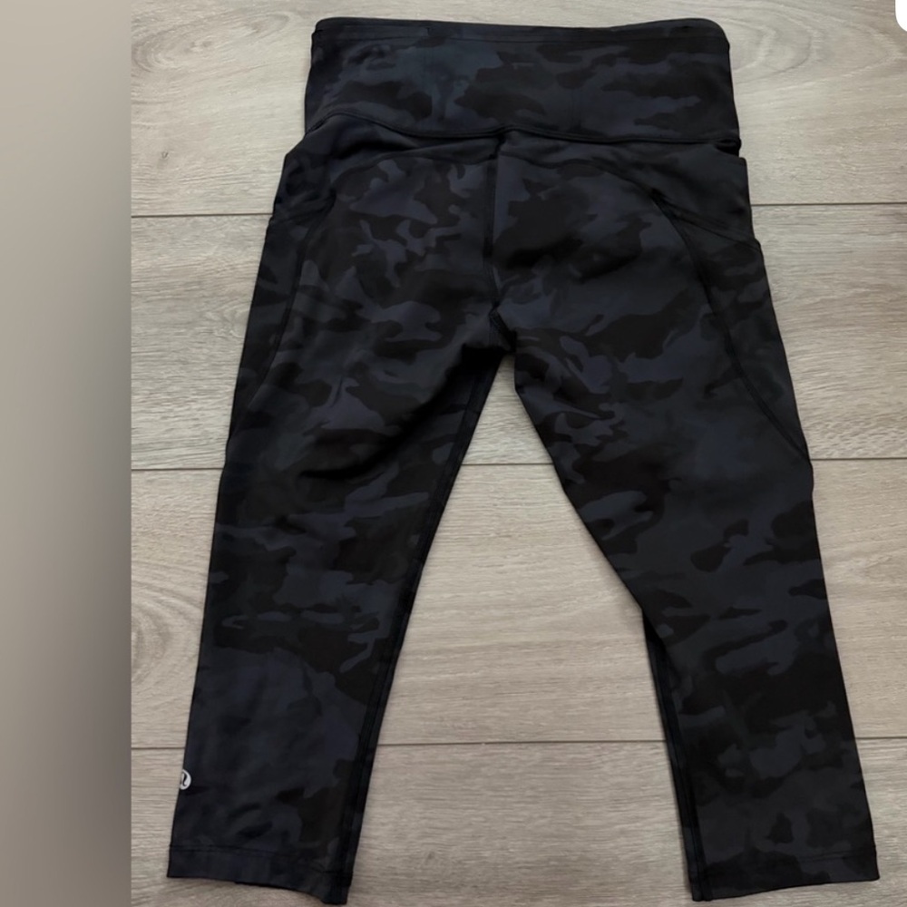 lululemon athletica LikeNew Black Camo Leggings